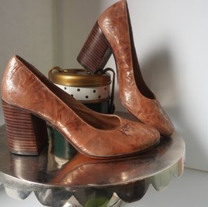 Patricia Nash Heels Gold Metalic Brown